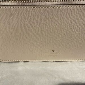 Kate Spade Cream Wallet Elegant Design